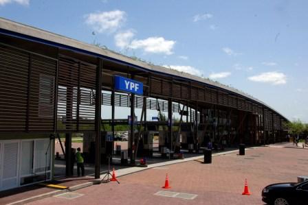 Abrió en Tigre la estación de servicio YPF más moderna de Latinoamérica Abrió en Tigre la estación de servicio YPF más moderna de Latinoamérica