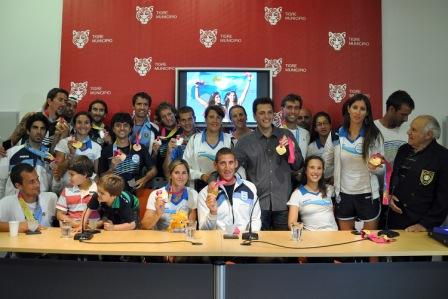 Tigre recibió a los “remeros de oro” Tigre recibió a los “remeros de oro”