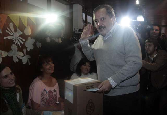 El candidato presidencial de Unión para el Desarrollo Social, Ricardo Alfonsín, afirmó que El candidato presidencial de Unión para el Desarrollo Social, Ricardo Alfonsín, afirmó que
