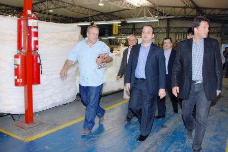 Massa recorrió la planta de Sealy Argentina en El Talar Massa recorrió la planta de Sealy Argentina en El Talar