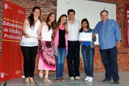 se realizó la entrega de los nuevos certificados de ingreso al programa Jóvenes + trabajo se realizó la entrega de los nuevos certificados de ingreso al programa Jóvenes + trabajo