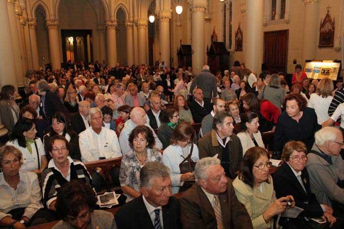 Judíos y cristianos oraron anoche en la Catedral de San Isidro Judíos y cristianos oraron anoche en la Catedral de San Isidro