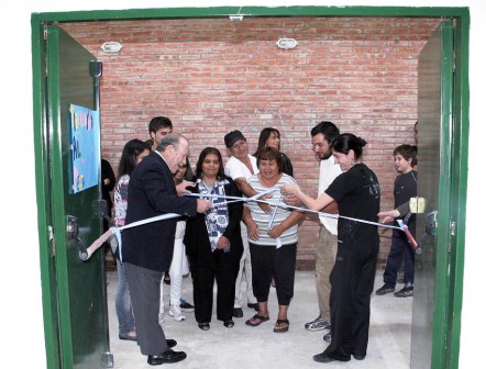 Osvaldo Amieiro, junto a la Coordinadora de Centros de Producción Cultural de la Provincia, Virginia Gallo, inauguró el Centro de Producción Cultural en Virreyes Oeste Osvaldo Amieiro, junto a la Coordinadora de Centros de Producción Cultural de la Provincia, Virginia Gallo, inauguró el Centro de Producción Cultural en Virreyes Oeste