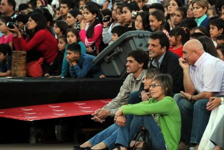 Massa agasajó a los trabajadores de Tigre en el Parque de la Costa Massa agasajó a los trabajadores de Tigre en el Parque de la Costa