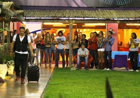 “Gran hermano 2012” volvió a cambiar su modalidad de juego por el estreno de “Soñando por cantar” “Gran hermano 2012” volvió a cambiar su modalidad de juego por el estreno de “Soñando por cantar”