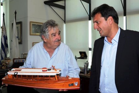 Sergio Massa se reunió con Mujica en Uruguay. Sergio Massa se reunió con Mujica en Uruguay.