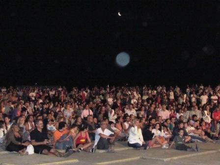 Con un show de fuegos artificiales cerraron los festejos por  el aniversario de Vicente López