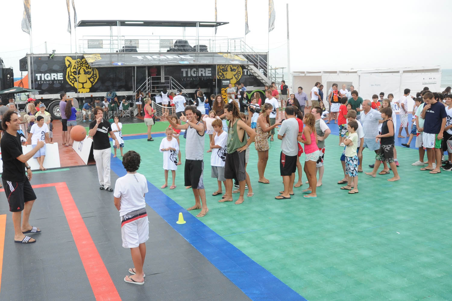 Figuras del deporte y del espectáculo celebraron el verano con Tigre en Pinamar 