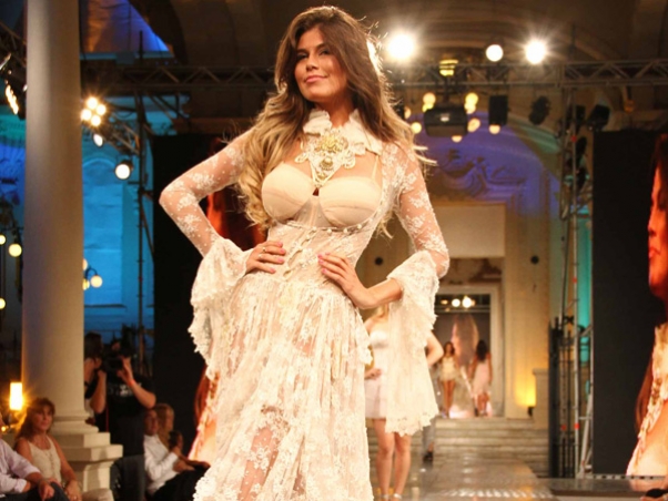 La Niña Loly no quiso desfilar en ropa interior en la pasarela del Tigre Moda Show 2012 La Niña Loly no quiso desfilar en ropa interior en la pasarela del Tigre Moda Show 2012