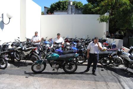 Riguroso control de motos en distintos puntos de Vicente López Riguroso control de motos en distintos puntos de Vicente López