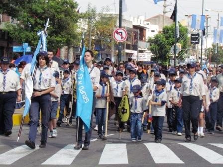 Con un multitudinario desfile, San Fernando conmemoró el trigésimo aniversario de la guerra de Malvinas 