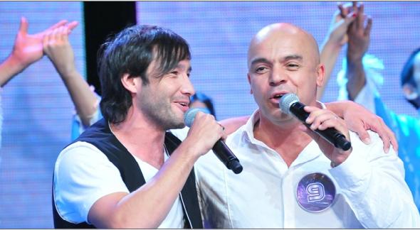 Luciano Pereyra y un ex combatiente en un emotivo homenaje por las Malvinas Luciano Pereyra y un ex combatiente en un emotivo homenaje por las Malvinas