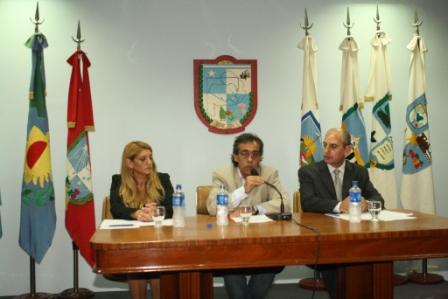 Sandro Guzmán inició el periodo de sesiones ordinarias 2012 en el Concejo Deliberante de Escobar con importantes anuncios para el distrito Sandro Guzmán inició el periodo de sesiones ordinarias 2012 en el Concejo Deliberante de Escobar con importantes anuncios para el distrito