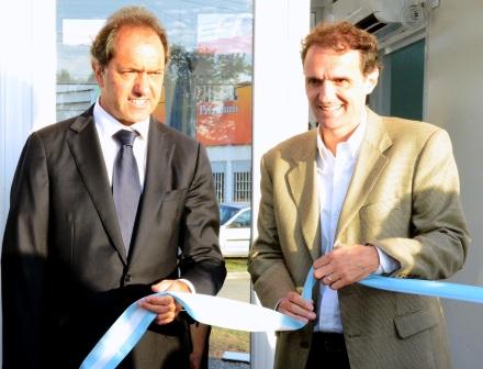 Katopodis y Scioli inauguraron un destacamento policial en San Martín Katopodis y Scioli inauguraron un destacamento policial en San Martín