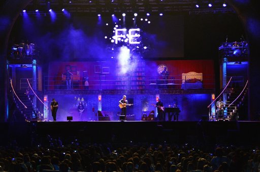 Ricardo Arjona cantó ante 37 mil personas que dejó rendidas a sus pies Ricardo Arjona cantó ante 37 mil personas que dejó rendidas a sus pies