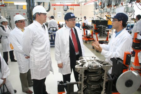 Así lo indicó el ministro de la Producción, Ciencia y Tecnología Cristian Breitenstein durante una recorrida por la Planta de Motores que la empresa Ford Así lo indicó el ministro de la Producción, Ciencia y Tecnología Cristian Breitenstein durante una recorrida por la Planta de Motores que la empresa Ford
