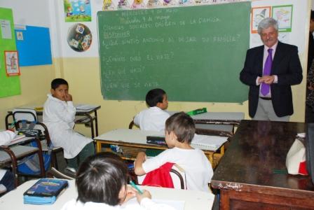 El Intendente de San Fernando, Luis Andreotti, continúa trabajando para dar respuesta a las necesidades de seguridad y salubridad de los establecimientos educativos 