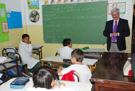 El Intendente de San Fernando, Luis Andreotti, continúa trabajando para dar respuesta a las necesidades de seguridad y salubridad de los establecimientos educativos El Intendente de San Fernando, Luis Andreotti, continúa trabajando para dar respuesta a las necesidades de seguridad y salubridad de los establecimientos educativos