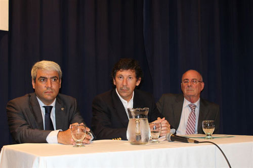 Navarro, Posse y Hirsch, en la reunión constitutiva del reciente Consejo
Navarro, Posse y Hirsch, en la reunión constitutiva del reciente Consejo