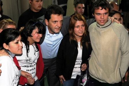 El cierre estuvo a cargo del intendente de Tigre, Sergio Massa y el secretario de Organización del sindicato UOyEP, Alberto Oscar Murúa El cierre estuvo a cargo del intendente de Tigre, Sergio Massa y el secretario de Organización del sindicato UOyEP, Alberto Oscar Murúa