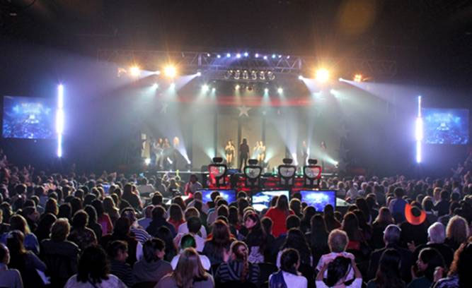 El intendente de San Isidro, Gustavo Posse, asistió a la segunda emisión del programa televisivo Soñando por Cantar El intendente de San Isidro, Gustavo Posse, asistió a la segunda emisión del programa televisivo Soñando por Cantar