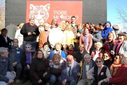 Gran jornada recreativa en el Delta para los abuelos de Tigre Gran jornada recreativa en el Delta para los abuelos de Tigre