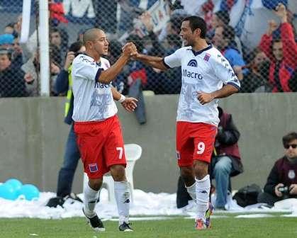 Tigre le ganó a San Lorenzo, quedó a salvo de todo y puso al conjunto de Boedo en zona de promoción (Chino Luna y Ezequiel Magiolo) Tigre le ganó a San Lorenzo, quedó a salvo de todo y puso al conjunto de Boedo en zona de promoción (Chino Luna y Ezequiel Magiolo)