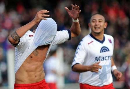 Tigre le ganó a San Lorenzo, quedó a salvo de todo y puso al conjunto de Boedo en zona de promoción (Romám Martinez y Chino Luna) Tigre le ganó a San Lorenzo, quedó a salvo de todo y puso al conjunto de Boedo en zona de promoción (Romám Martinez y Chino Luna)