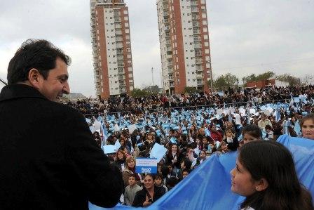 Más de 10 mil alumnos de Tigre prometieron lealtad a la bandera