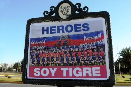 Heroes, Soy Tigre, afiches que empapelan Zona Norte Heroes, Soy Tigre, afiches que empapelan Zona Norte