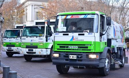 San Fernando presentó la nueva flota de camiones municipales