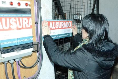 La Municipalidad de San Martín clausuró tres antenas de importantes compañías telefónicas La Municipalidad de San Martín clausuró tres antenas de importantes compañías telefónicas