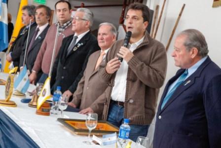 Sergio Massa fue agasajado por el Club de Leones de Tigre ()
Sergio Massa fue agasajado por el Club de Leones de Tigre ()