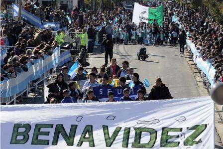 Tigre celebró el Día de la Independencia con un desfile cívico-militar Tigre celebró el Día de la Independencia con un desfile cívico-militar