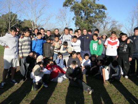 La Asociación Civil Renacer de San Isidro conducida por el concejal Leandro Martin, realizó una Clínica de Rugby a cargo del ex jugador de Los Pumas Serafín Dengra La Asociación Civil Renacer de San Isidro conducida por el concejal Leandro Martin, realizó una Clínica de Rugby a cargo del ex jugador de Los Pumas Serafín Dengra
