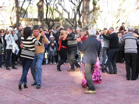 San Fernando festejó el día de la Independencia con la inauguración de la plaza Dorrego