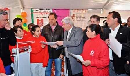 Scioli y Andreotti encabezaron el acto de cierre de Carpa Sanitaria de San Fernando Scioli y Andreotti encabezaron el acto de cierre de Carpa Sanitaria de San Fernando
