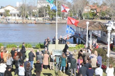 El Club de Regatas “La Marina” celebró su 136º aniversario junto a sus socios El Club de Regatas “La Marina” celebró su 136º aniversario junto a sus socios