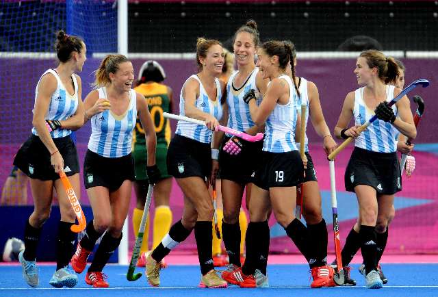 Las Leonas tuvieron este domingo sendos debuts triunfales en los Juegos Olímpicos de Londres Las Leonas tuvieron este domingo sendos debuts triunfales en los Juegos Olímpicos de Londres