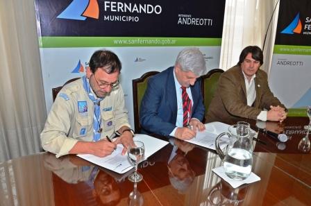 intendente de San Fernando, Luis Andreotti, firmó un convenio con el presidente de la Asociación Civil de Scouts en Argentina, Gerardo Mattei intendente de San Fernando, Luis Andreotti, firmó un convenio con el presidente de la Asociación Civil de Scouts en Argentina, Gerardo Mattei