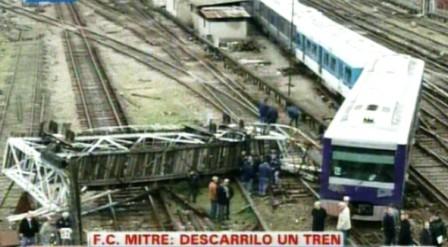 Un tren de la línea a Tigre descarriló cuando ingresaba a la estación Retiro Un tren de la línea a Tigre descarriló cuando ingresaba a la estación Retiro