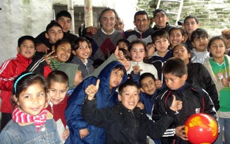 La familia del barrio Almirante Brown celebró el Día del Niño La familia del barrio Almirante Brown celebró el Día del Niño