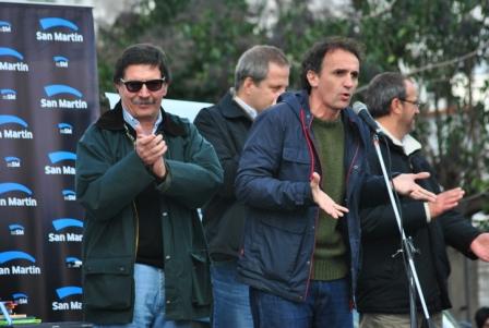 El Intendente de San Martín, Gabriel Katopodis, y el ministro de Educación de la Nación, Alberto Sileoni El Intendente de San Martín, Gabriel Katopodis, y el ministro de Educación de la Nación, Alberto Sileoni