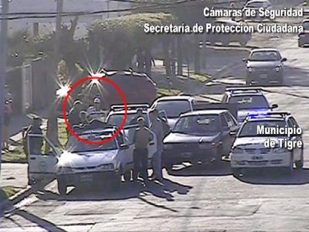 Cayó filmado en Tigre un delincuente que simulaba vender alfajores en la vía pública Cayó filmado en Tigre un delincuente que simulaba vender alfajores en la vía pública