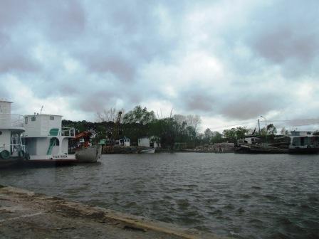 Crecida del río en Tigre - Puerto de Frutos Crecida del río en Tigre - Puerto de Frutos