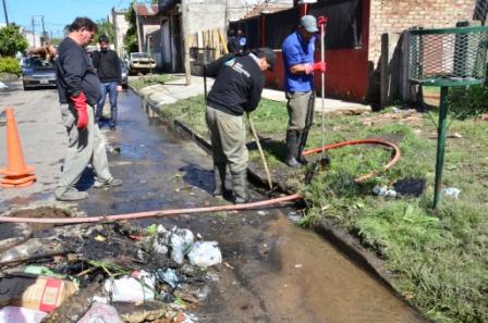 Tras la sudestada, realizaron trabajos de limpieza en San Fernando