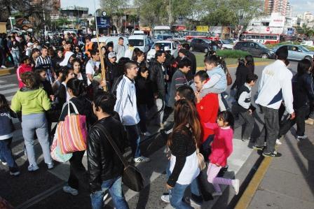 Miles de jóvenes festejaron en orden el Día de la Primavera en Tigre  