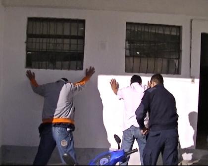 Las patrullas de San Fernando detuvieron a dos delincuentes que habían robado un comercio Las patrullas de San Fernando detuvieron a dos delincuentes que habían robado un comercio