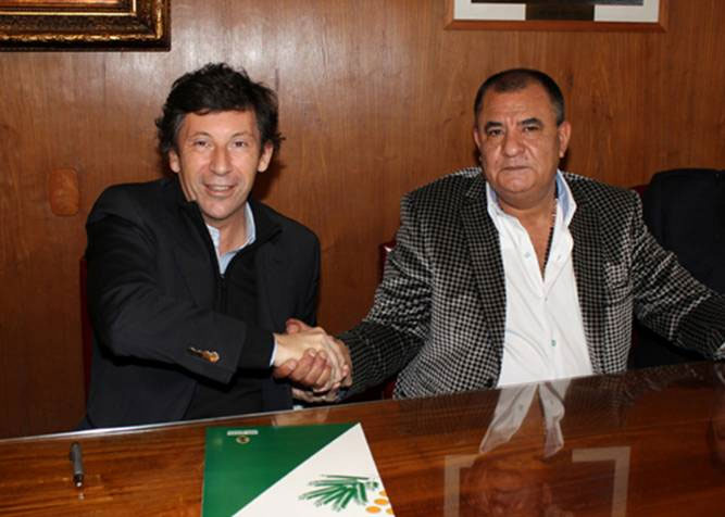 Posse y Murúa luego de la firma del convenio Posse y Murúa luego de la firma del convenio