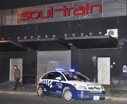 El Municipio de San Martín clausuró dos boliches bailables El Municipio de San Martín clausuró dos boliches bailables